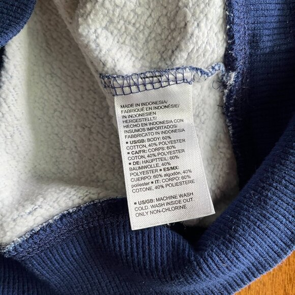 Amazon Essentials shark sweatshirt XS 5-6 - Picture 6 of 7